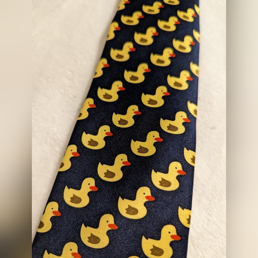 Men's duck neck tie